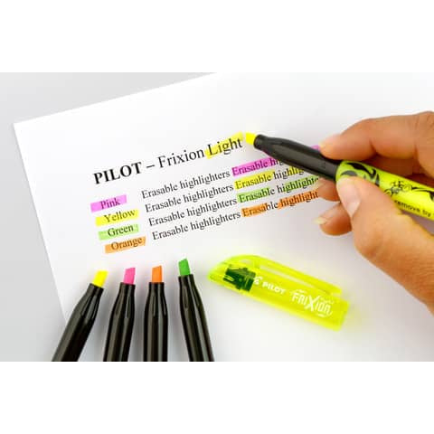 pilot-evidenziatore-penna-cancellabile-frixion-light-tratto-3-3-mm-giallo-009138